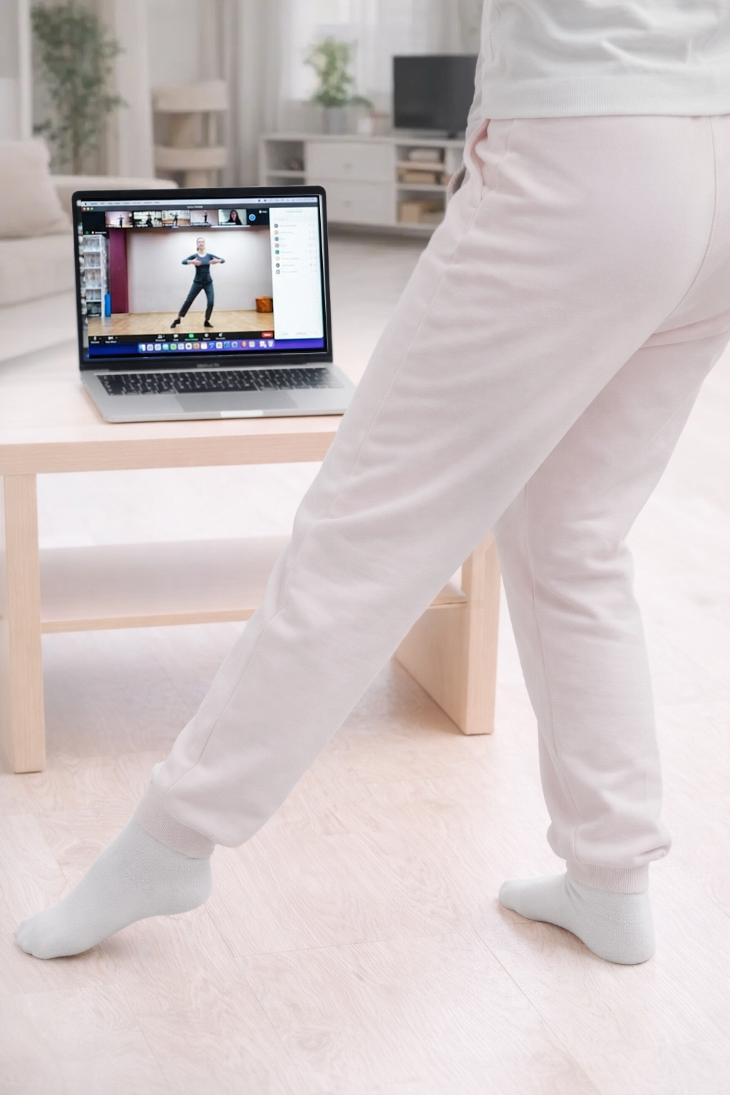 Benefiti tanga za telo - Poboljšanje držanja, fleksibilnosti i koordinacije kroz tango pokrete kod kuće